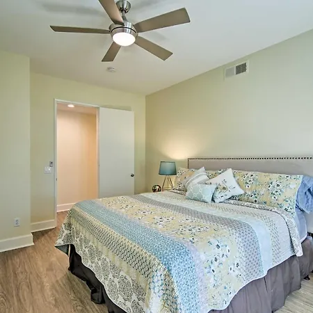 Cathedral City Condo On Golf Course With Patio!